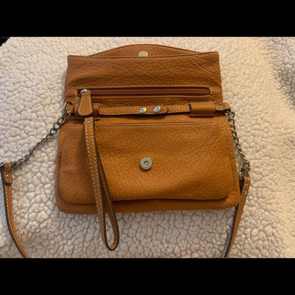 Nine West Crossbody/Wristlet - Picture 2 of 6